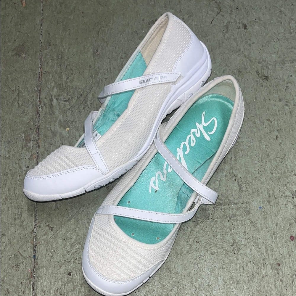 Skechers Women's White and Teal Flats